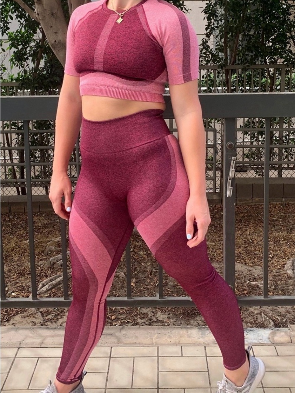 High-Waist Two-Tone Pink Seamless Leggings and top